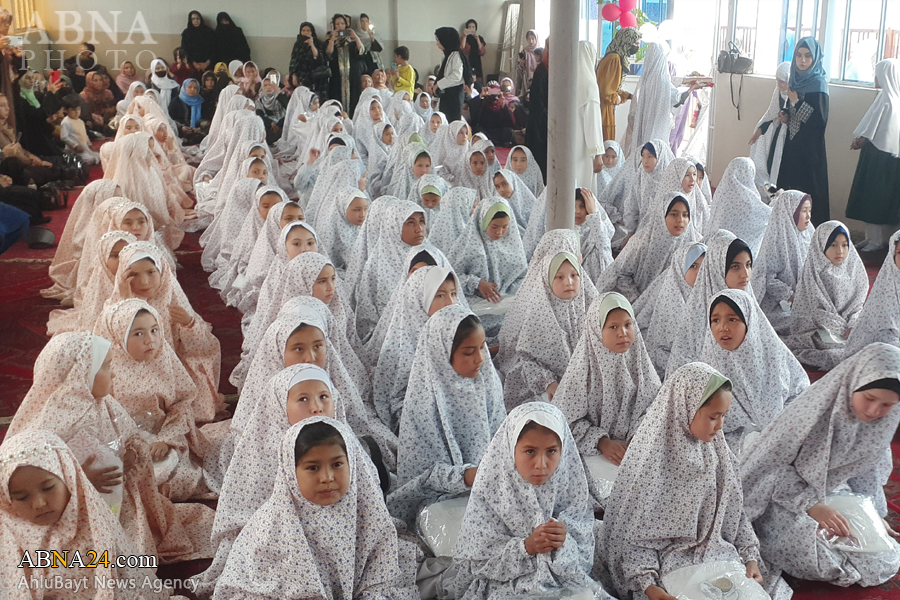 تقرير مصور/ حفل التكليف الشرعي للفتيات الشيعة في غرب كابل